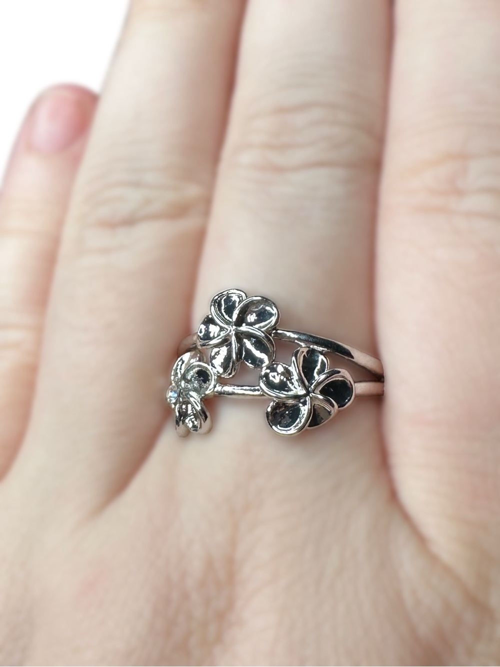 Silver Floral Clover Ring - Women's Silver Flower Ring
